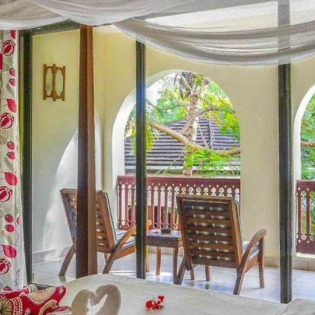 Lotfa Resort Diani Diani Beach Eksteriør billede