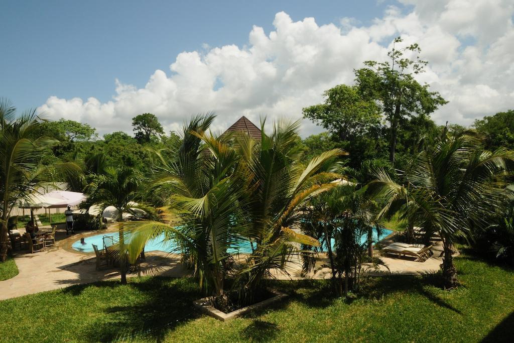 Lotfa Resort Diani Diani Beach Eksteriør billede
