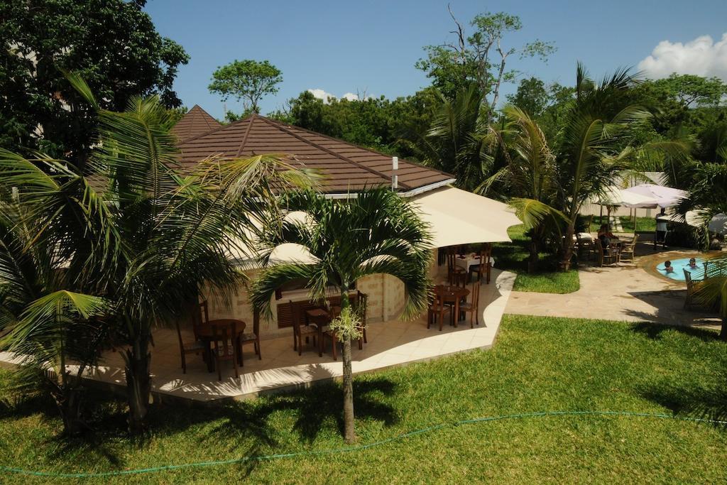 Lotfa Resort Diani Diani Beach Eksteriør billede