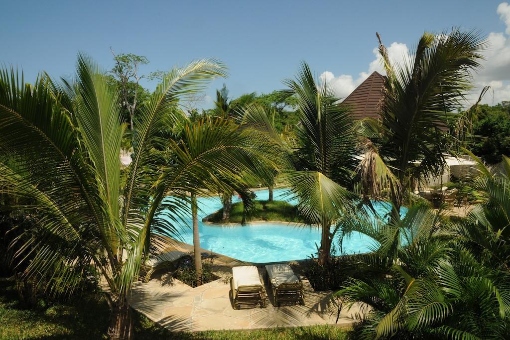 Lotfa Resort Diani Diani Beach Eksteriør billede