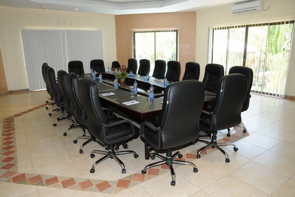 Lotfa Resort Diani Diani Beach Eksteriør billede