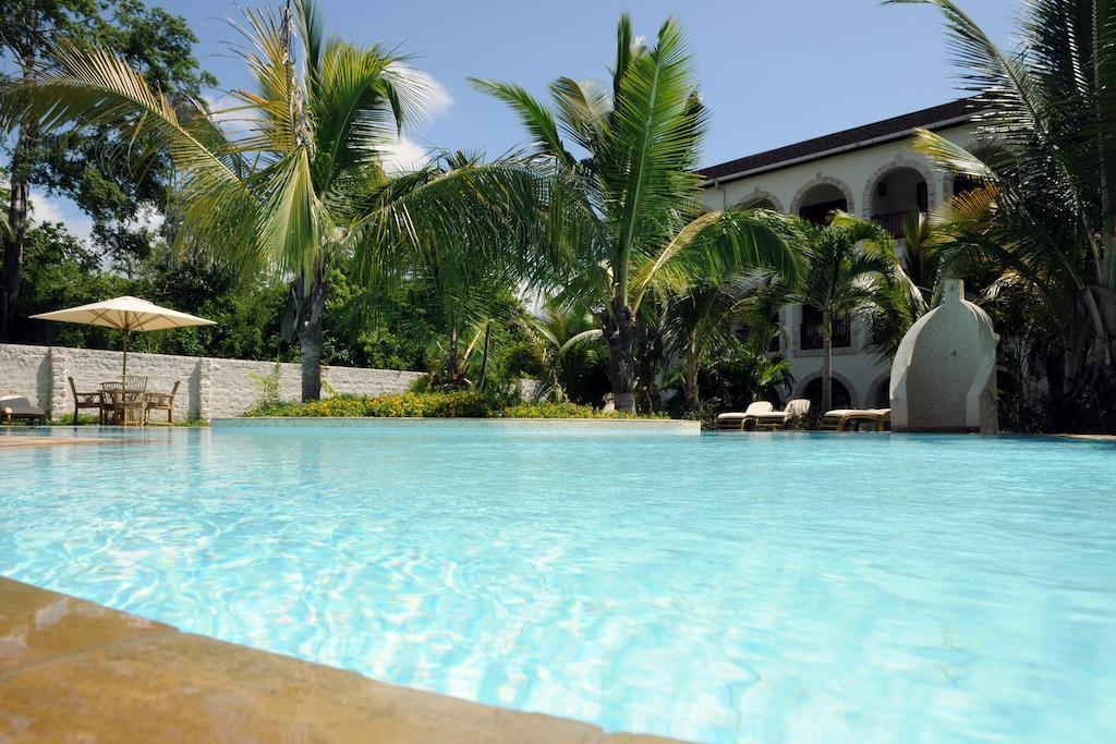 Lotfa Resort Diani Diani Beach Eksteriør billede
