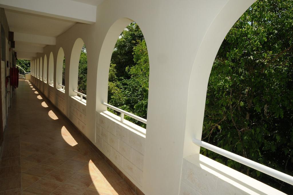 Lotfa Resort Diani Diani Beach Eksteriør billede