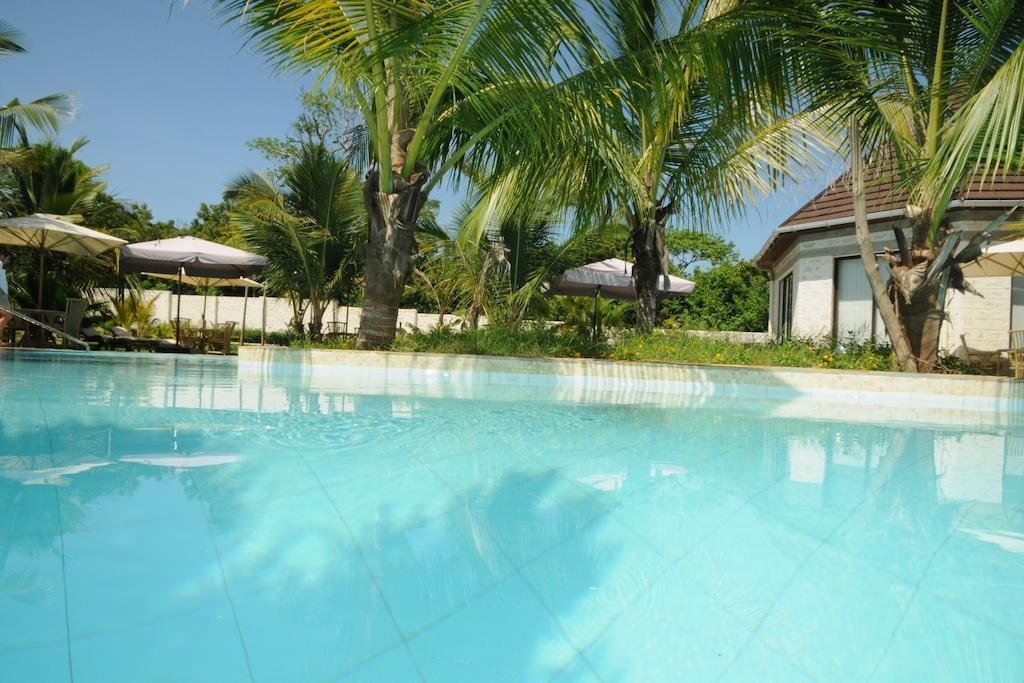 Lotfa Resort Diani Diani Beach Eksteriør billede
