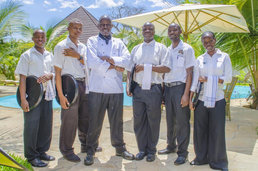 Lotfa Resort Diani Diani Beach Eksteriør billede