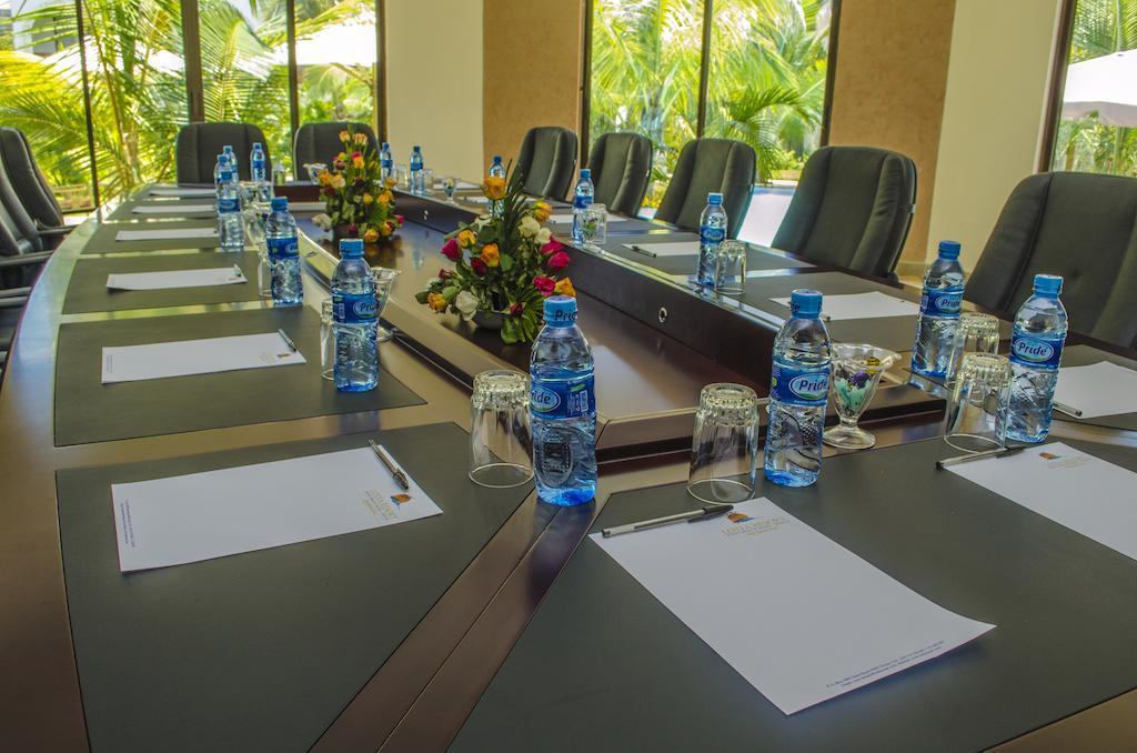 Lotfa Resort Diani Diani Beach Eksteriør billede